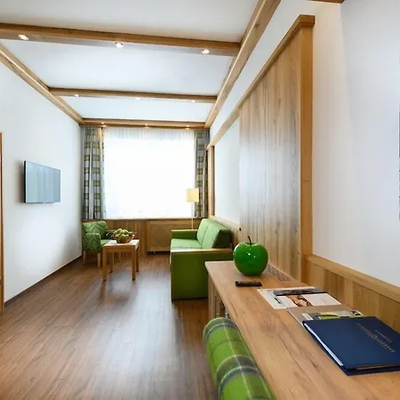 Wellnesshotel Schoenruh - Adults Only Hotell Seefeld in Tirol
