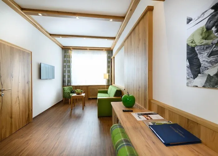 Wellnesshotel Schoenruh - Adults Only Hotel Seefeld in Tirol