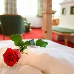 Отель Wellnesshotel Schönruh - только для взрослых Зеефельд в Тироле